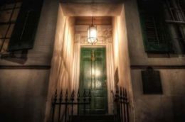 New Orleans Ghost Tour Pharmacy Sultan's Palace