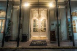 Bourbon Orleans bar on New Orleans Haunted Pub Crawl 