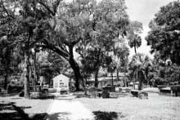 St. Augustine Ghost Tour adults-only Tolomato cemetery