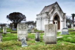 Galveston Ghost Tour, Texas Broadway cemetery