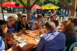 Guided food tour in Portland Oregon, fun activity and friends