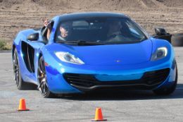 McLaren - Unique driving experience at Lucas Oil Raceway